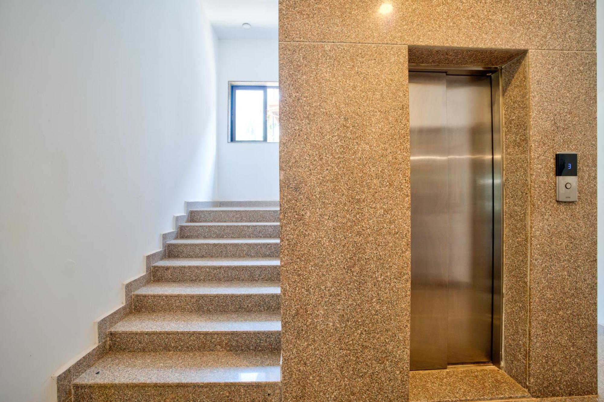 Luxury 2bhk Near Candolim Apartment